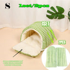Large all-season cat house (including a warm winter bed) – with decorative panels and a fully enclosed comfortable sleeping bag.